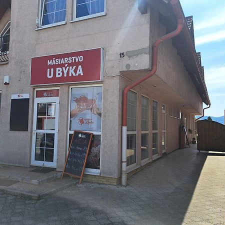Apartman Chiarita Nemsova Bagian luar foto