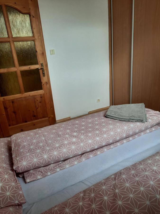 Apartman Chiarita Nemsova Bagian luar foto